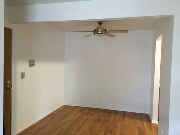 5th image of 920 N Lakeside Dr #C