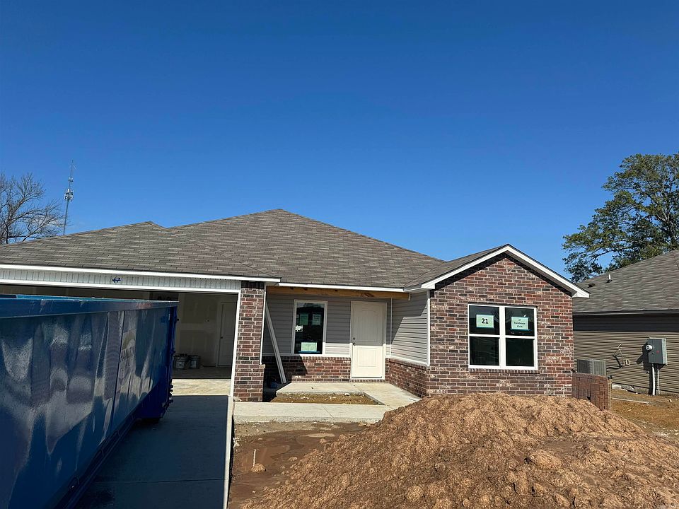 1st image of 47 Farmhouse Cir