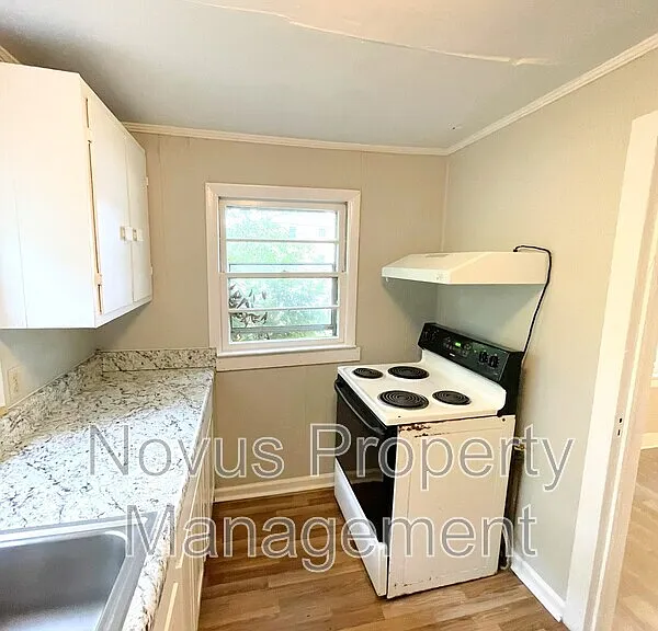 110 Austin Cir — Photo 7