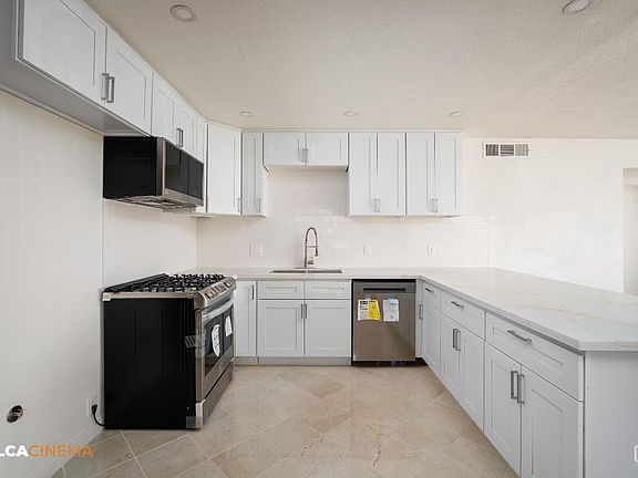 5th image of 3201 Apollo St