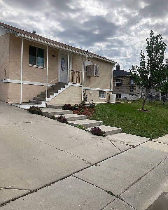 1st image of 132 Valley View Dr