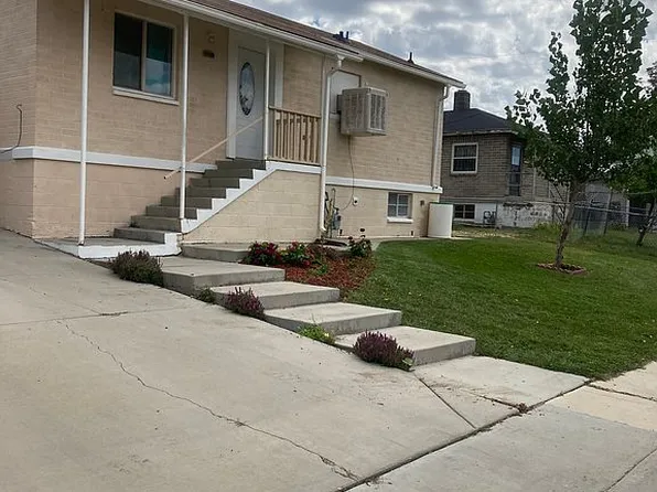 132 Valley View Dr, East Carbon, UT 84520