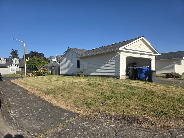 7024 Pierce Dr N — Photo 35