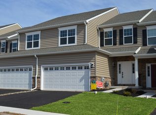 6 Aubrey Ct, Royersford, PA 19468