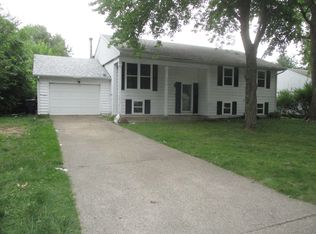 2812 W Daniel St, Champaign, IL 61821