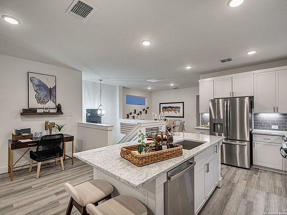 5th image of 8851 Oakland Blvd, Bldg. 28