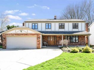 24437 Woodside Dr, North Olmsted, OH 44070