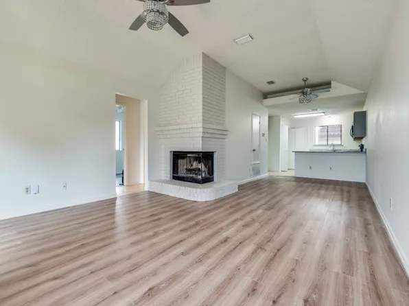 917 Westover Dr, Lancaster, TX 75134