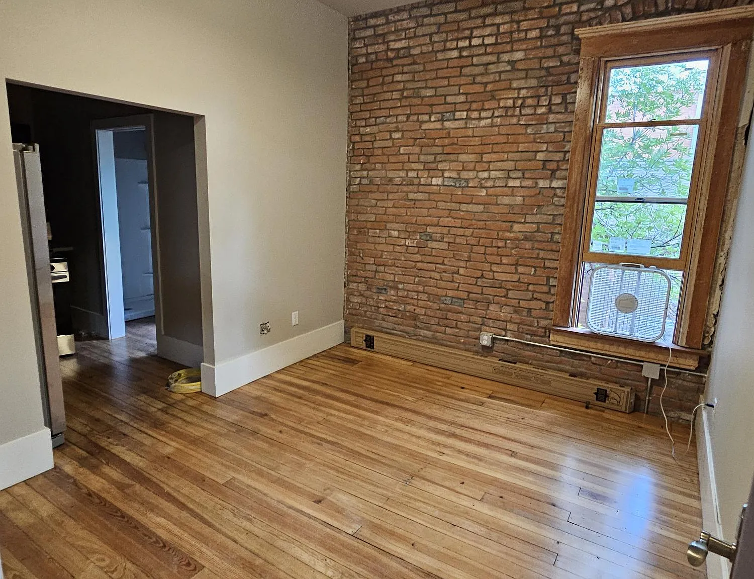 201 W Main (Florence Hotel Apartments) - 11 — Photo 1