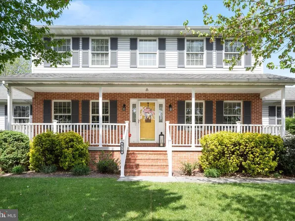 590 Fulton Dr, Strasburg, VA 22657