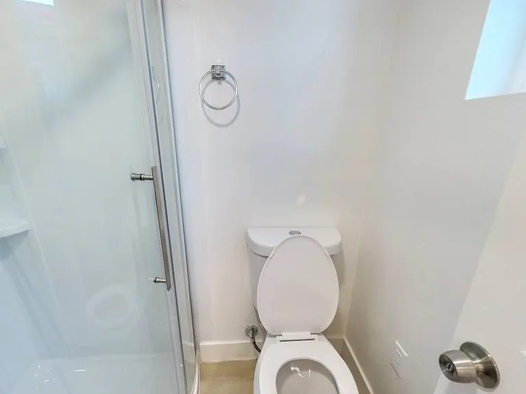 1224 W 37th Pl — Photo 86