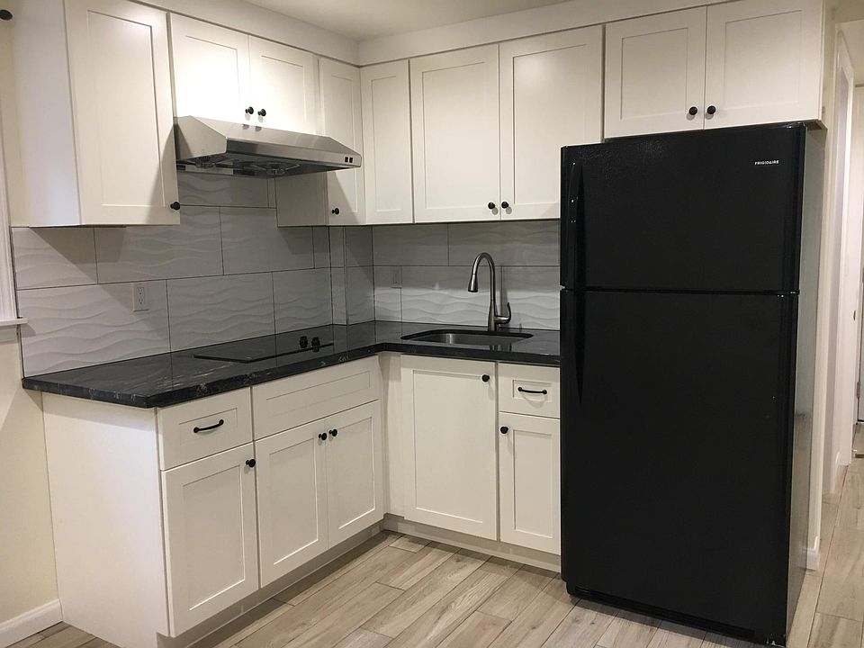 1st image of 295 Campana Ave
