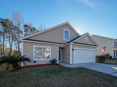 621 Resinwood Rd, Moncks Corner, SC, 29461