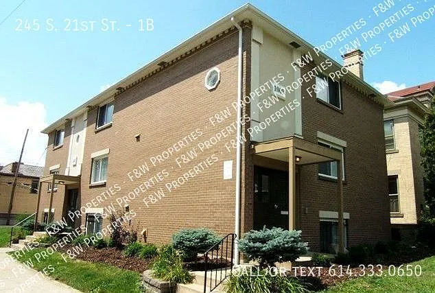 245 S 21st St #1B — Photo 1