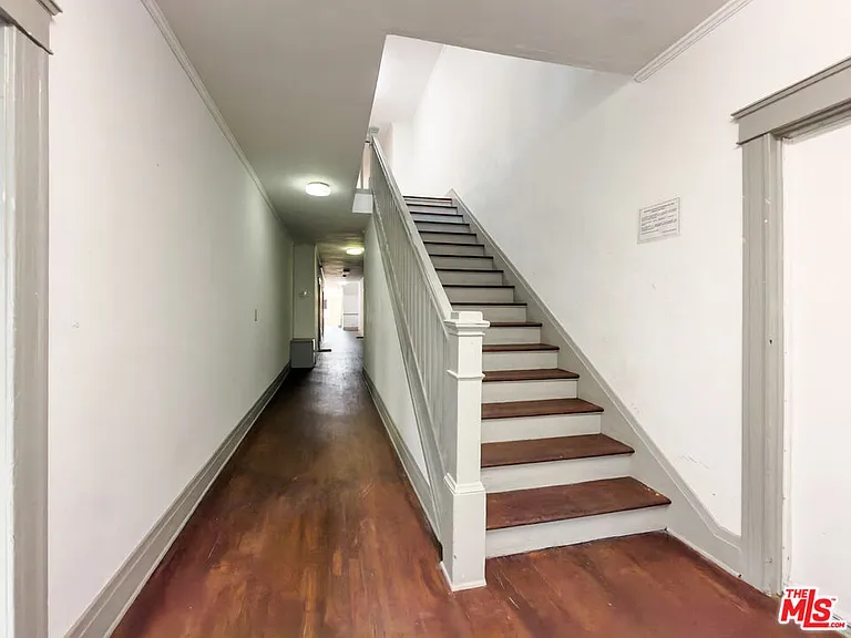 908 S Normandie Ave #7 — Photo 9