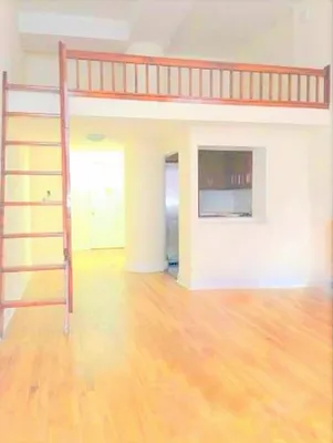 Rented by Manhattan Connection | media 17