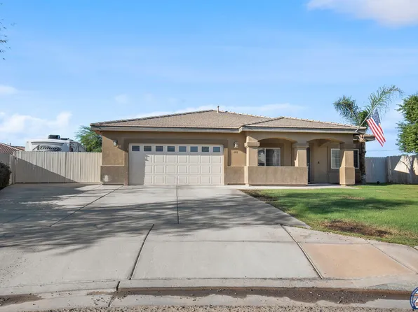 682 Flying Cloud Dr W, Imperial, CA 92251