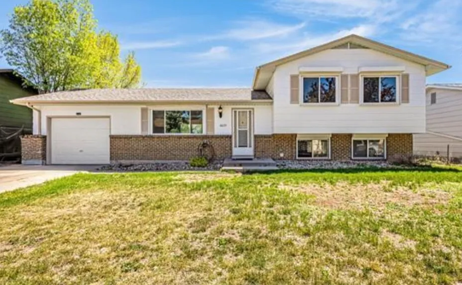 5 bed, 2350 sqft, $2,495 — Photo 1