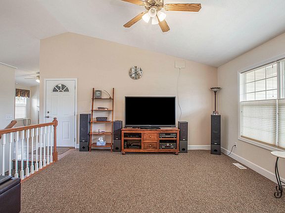 2nd image of 24172 Brownstone Blvd