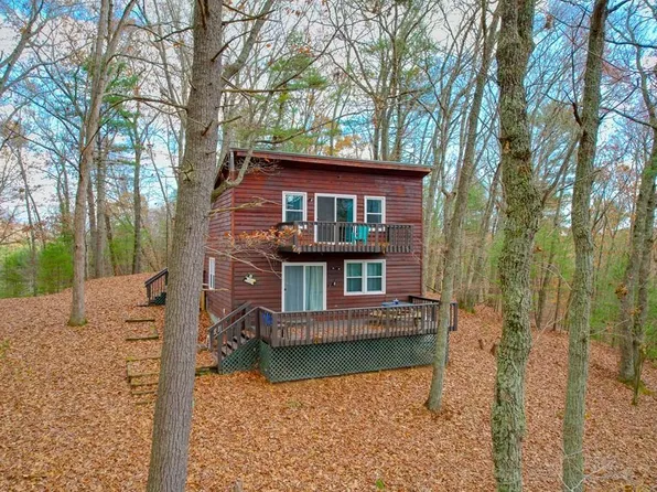 976 Churchview Ln, Fries, VA 24330