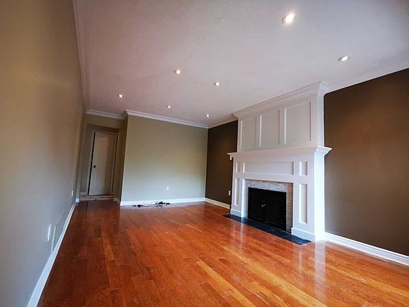 2nd image of 1190 Valleybrook Dr