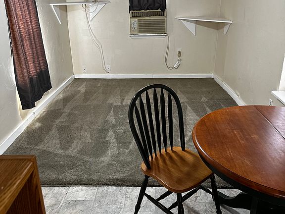 5th image of 915 W Chestnut St #D