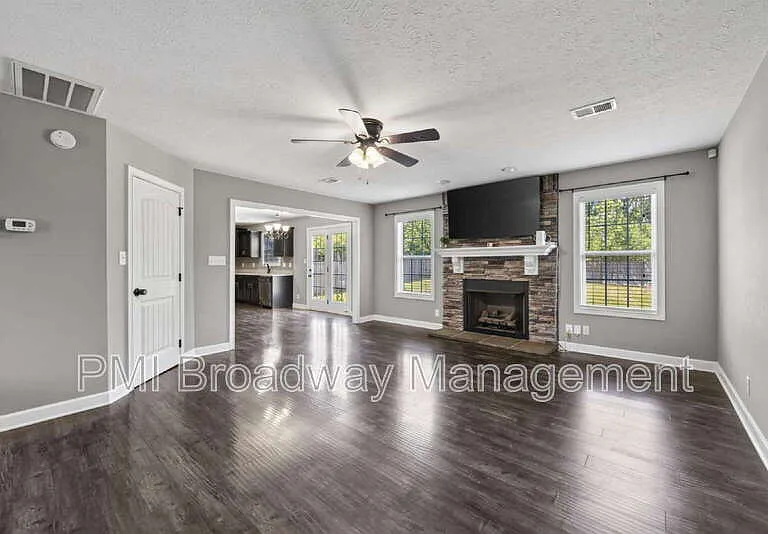 1259 Eagles View Dr — Photo 28
