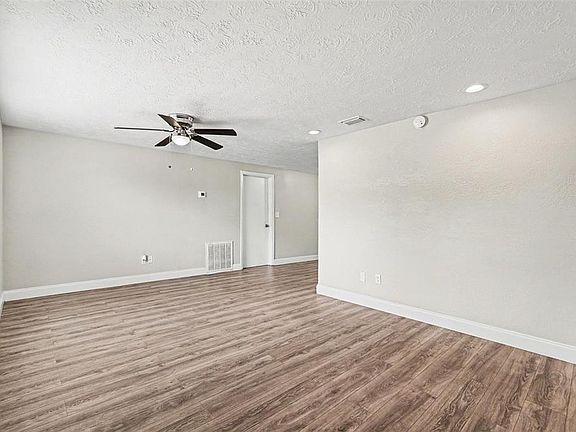 3rd image of 4113 Kibler Ln