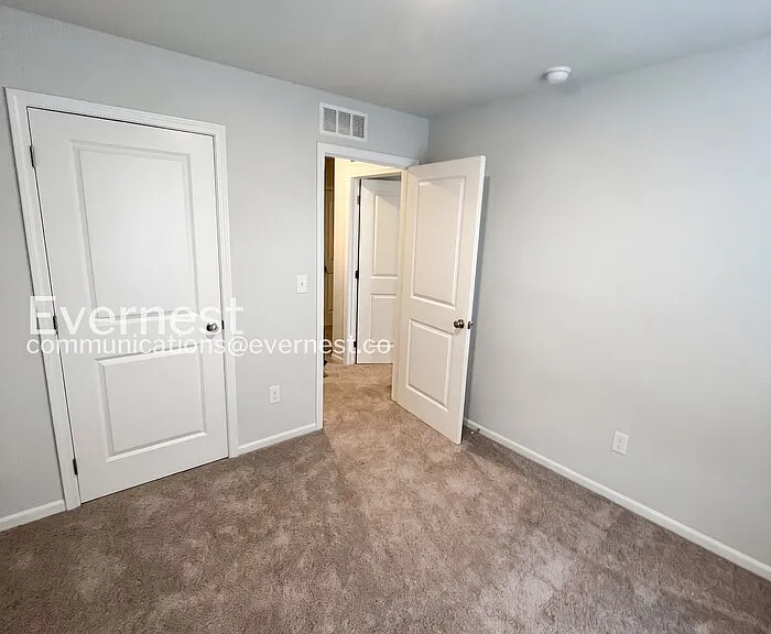4033 Highland Ave — Photo 12