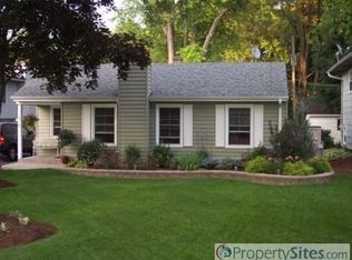 1319 Campbell Ave, Wheaton, IL 60189