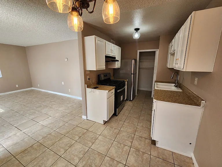 1705 Breckenwood Ct #1 — Photo 2