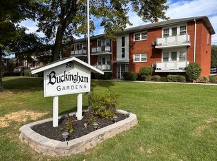 255 N Middletown Rd #13D, Nanuet, NY 10954