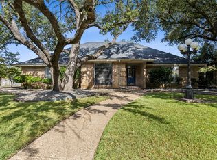 925 Canyon Dr, Cleburne, TX 76033