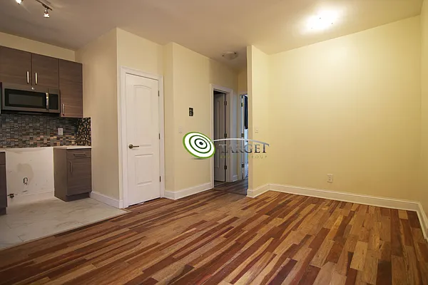 Rented by Target Realty Group | media 15