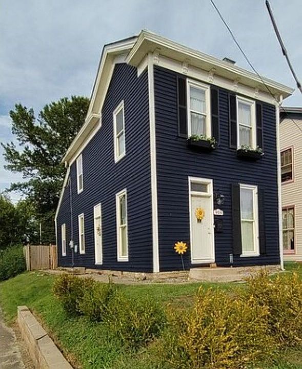 1st image of 904 Campbell Ave
