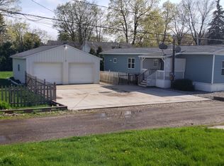 528 Ionia St, Muir, MI 48860