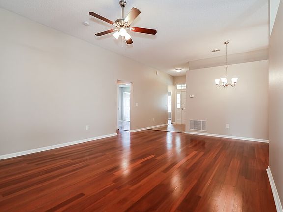 4th image of 9578 Bromley Ct