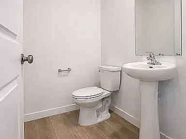 4 bed, 2416 sqft, $2,399 — Photo 4
