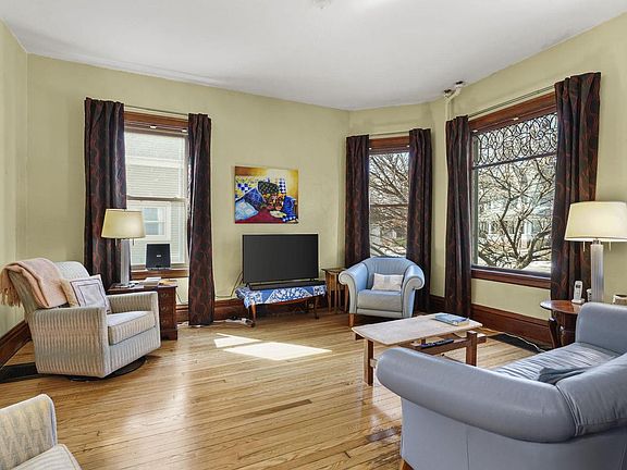4th image of 939-941 Spaight Street