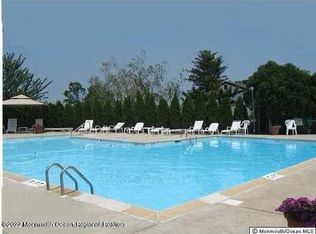 92 Tower Hill Dr, Red Bank, NJ 07701