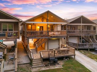 198 River Villas Ct, New Braunfels, TX 78132