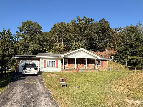 51 Annies Ln, Hagerhill, KY 41222