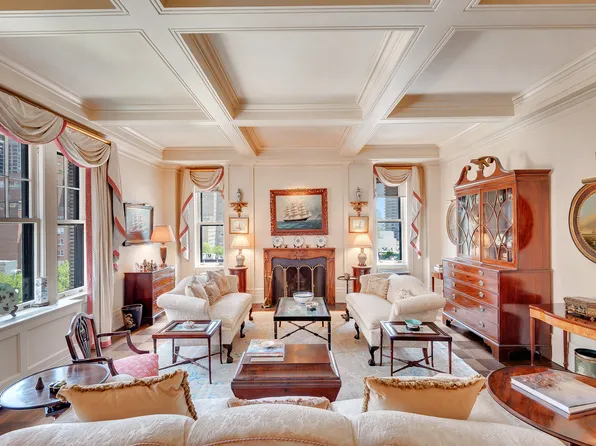 555 Park Avenue 9E image 2 of 10
