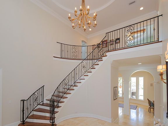 5th image of 2100 Oak Hammock Dr