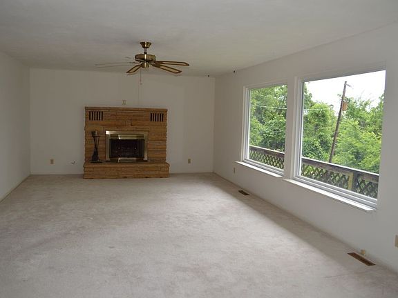 2nd image of 108 Crestline Dr