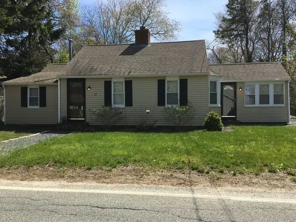 25 Centerville Ave, Barnstable, MA 02630