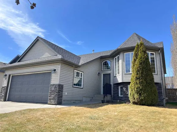 43 E Webster Dr, Red Deer, AB T4N 7G4