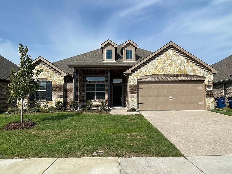 4009 Gray Wolf Dr — Photo 1