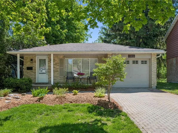 401 Midwood Cres, Waterloo, ON N2L 5N4