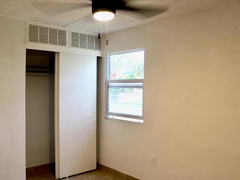 393 VI Corp Lands Pr — Photo 12